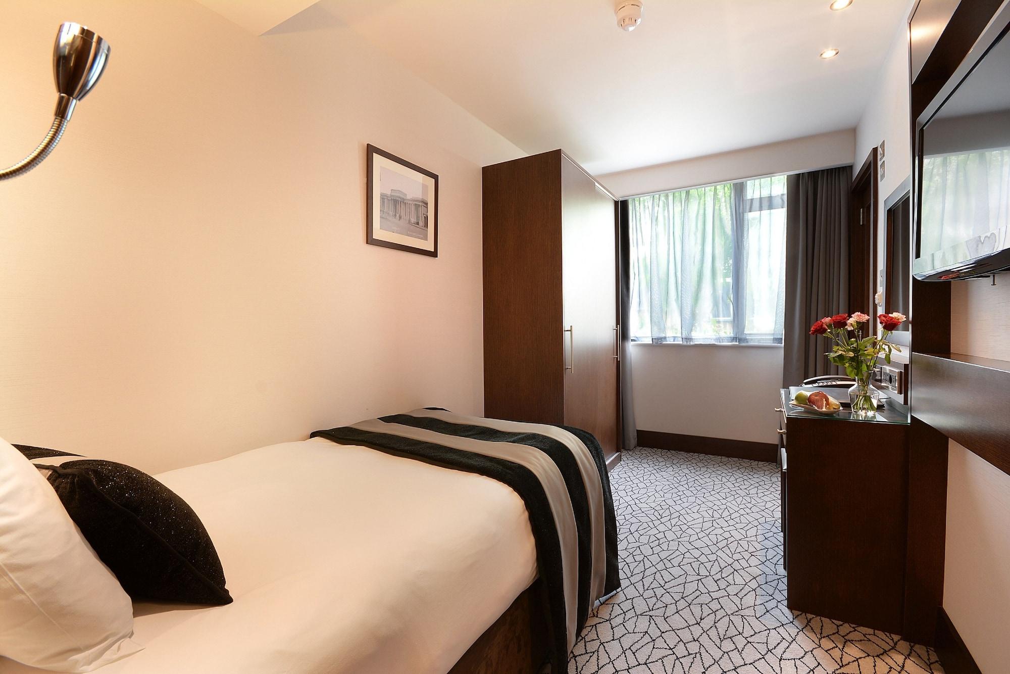 Park Grand London Lancaster Gate Londres Exterior foto A single room at the hotel